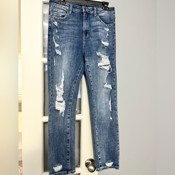 Risen Distressed Straight fit Jeans (tons of stretch) - Picture 3 of 7
